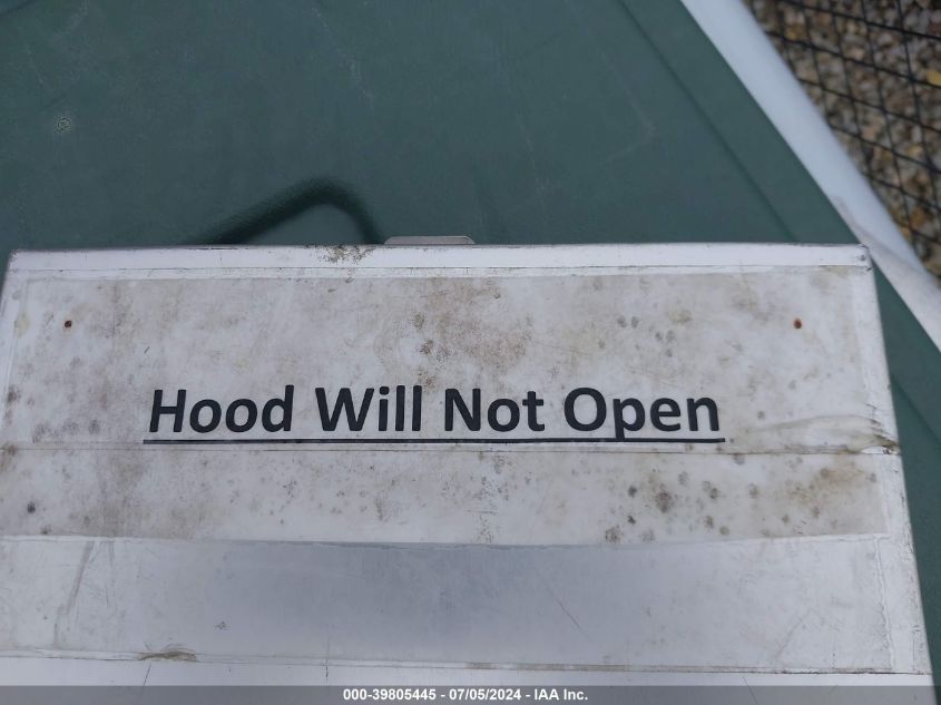 2013 Volkswagen Beetle 2.5L VIN: 3VW5X7AT0DM822266 Lot: 39805445