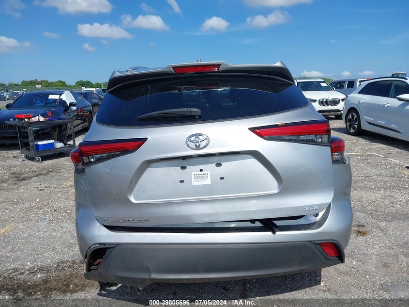 2022 TOYOTA HIGHLANDER XLE - 5TDGZRAH0NS541664