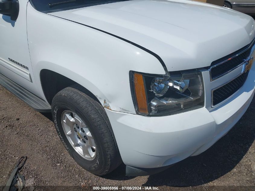 2013 Chevrolet Suburban 1500 Lt VIN: 1GNSCJE07DR282094 Lot: 39805956