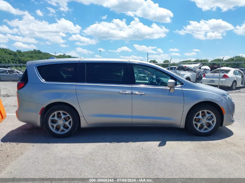 2019 Chrysler Pacifica Touring Plus VIN: 2C4RC1FGXKR588250 Lot: 39806245