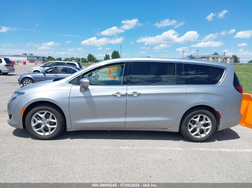 2019 Chrysler Pacifica Touring Plus VIN: 2C4RC1FGXKR588250 Lot: 39806245