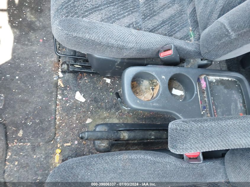 2000 Honda Cr-V Lx VIN: JHLRD2848YC017429 Lot: 39806337