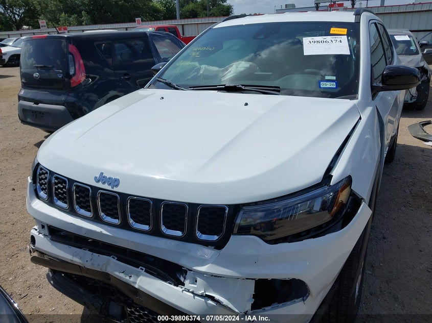 2024 Jeep Compass Latitude 4X4 VIN: 3C4NJDBNXRT154394 Lot: 39806374