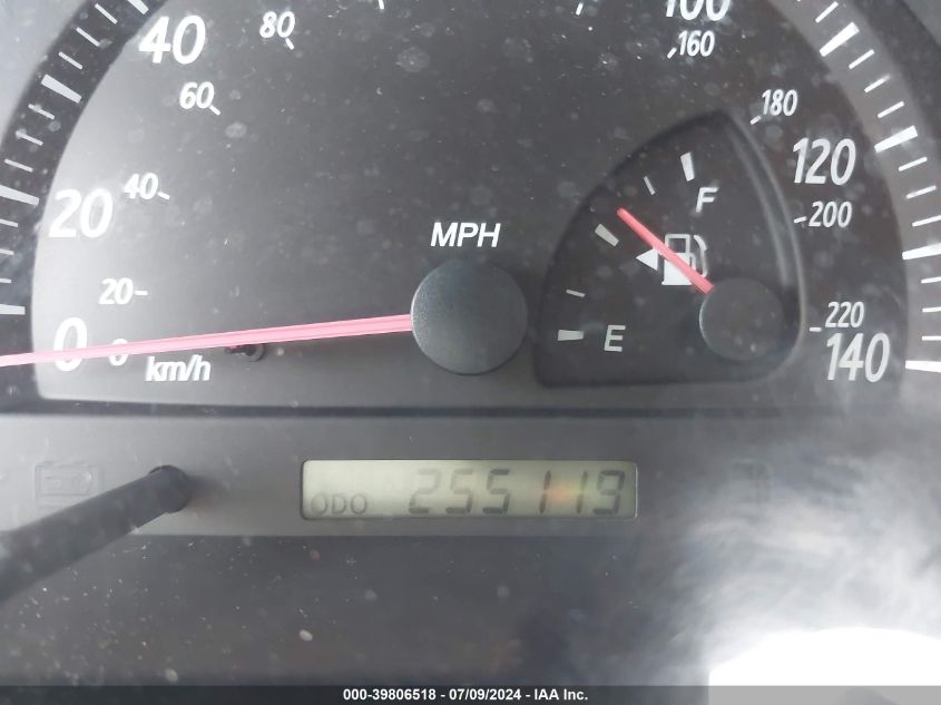 2003 Toyota Camry Le VIN: 4T1BE30K33U713528 Lot: 39806518