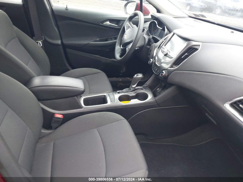 2017 CHEVROLET CRUZE LT AUTO - 1G1BE5SM7H7213952