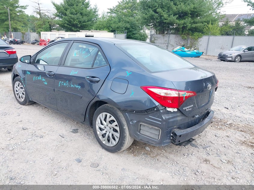 VIN 2T1BURHE4JC012242 2018 TOYOTA COROLLA LE