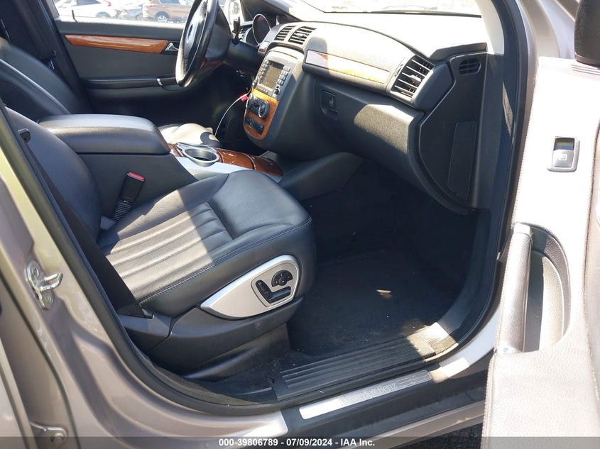 2007 Mercedes-Benz R 350 4Matic VIN: 4JGCB65E57A051461 Lot: 39806789