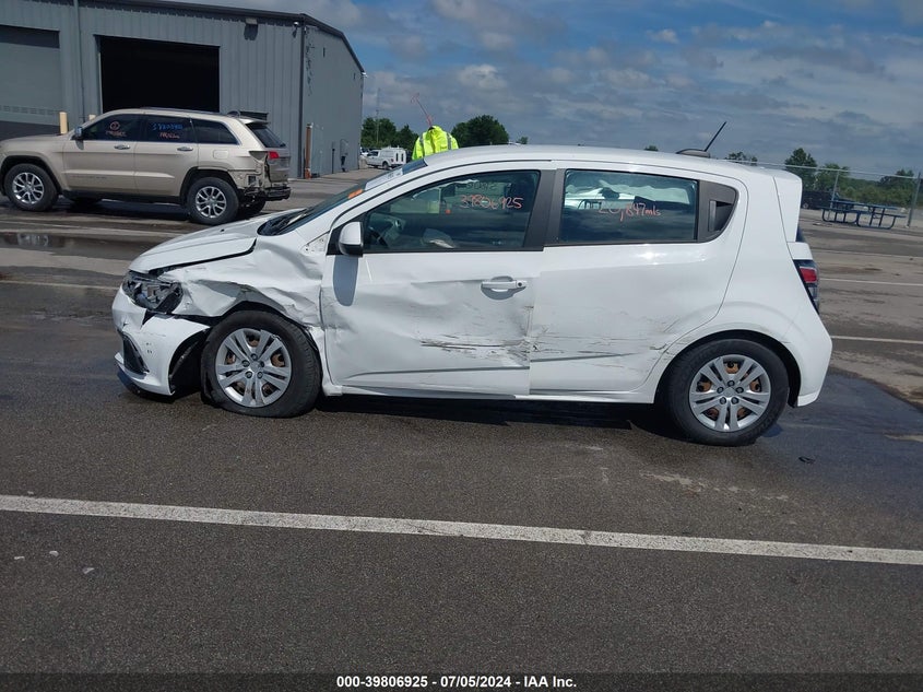 2017 Chevrolet Sonic Lt Auto VIN: 1G1JG6SH9H4177861 Lot: 39806925