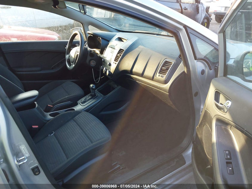 2016 KIA FORTE LX - KNAFX4A67G5544067