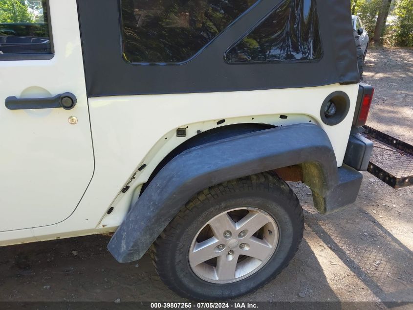 2007 Jeep Wrangler X VIN: 1J4FA24117L208588 Lot: 39807265