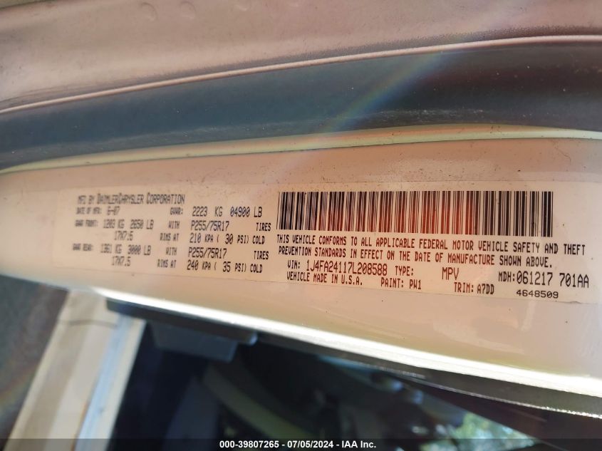 2007 Jeep Wrangler X VIN: 1J4FA24117L208588 Lot: 39807265