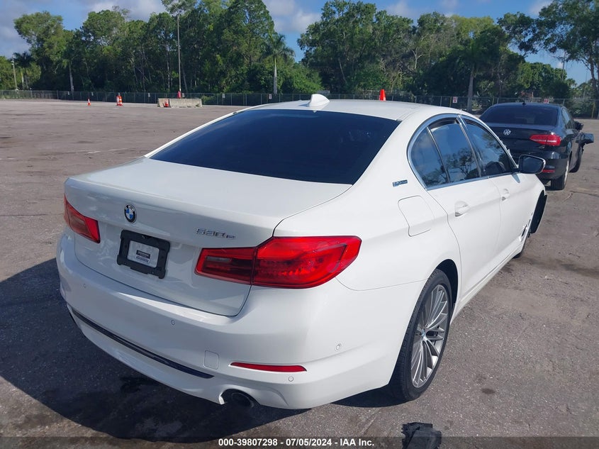 VIN WBAJA9C57KB393044 2019 BMW 530E