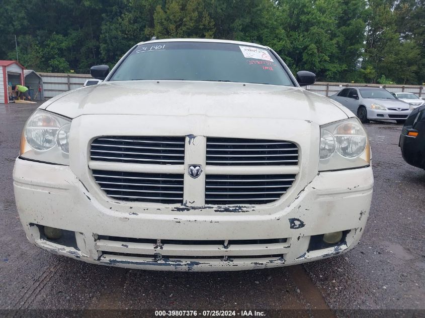 2005 Dodge Magnum Rt VIN: 2D8GV58235H513332 Lot: 39807376