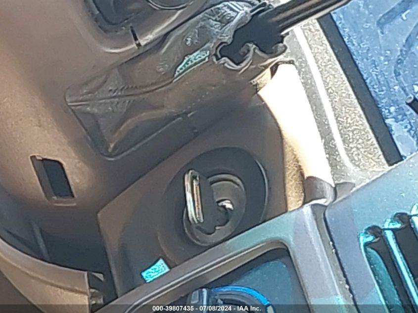 2001 Toyota Sienna Le VIN: 4T3ZF13C21U369733 Lot: 39807435