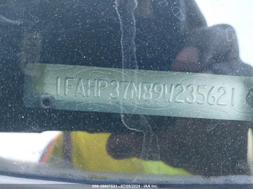 2009 Ford Focus Sel VIN: 1FAHP37N89W235621 Lot: 39807531