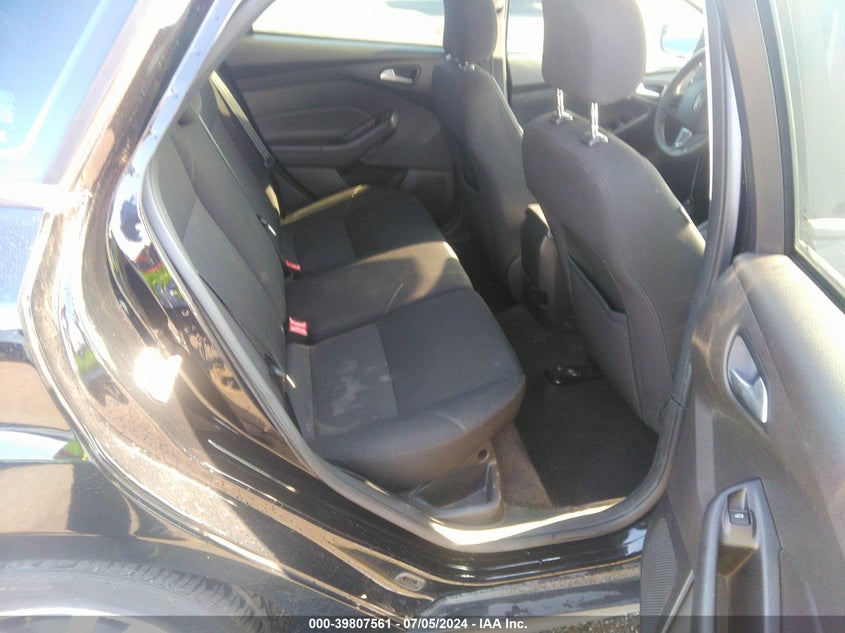 2016 Ford Focus Se VIN: 1FADP3K25GL269879 Lot: 39807561