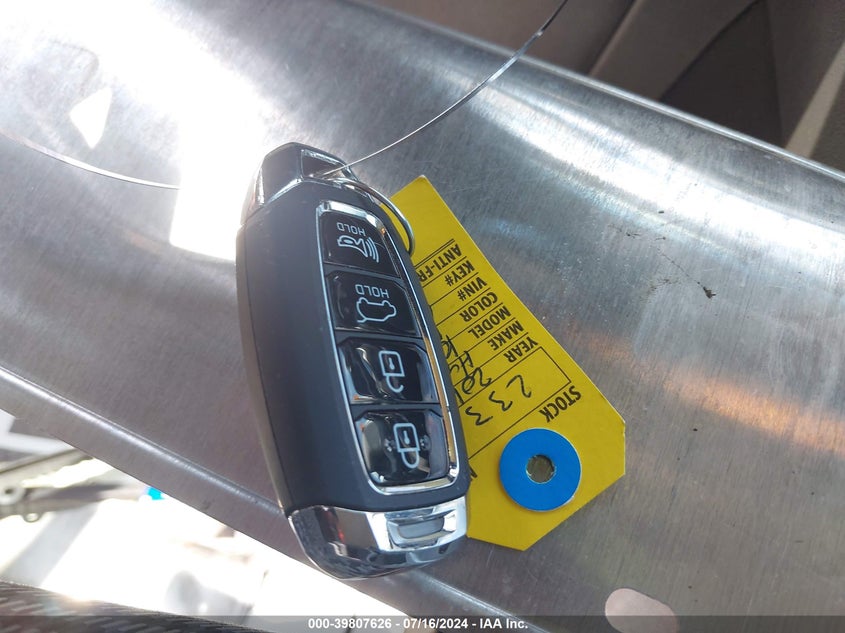 2018 HYUNDAI KONA SEL - KM8K22AA1JU096474