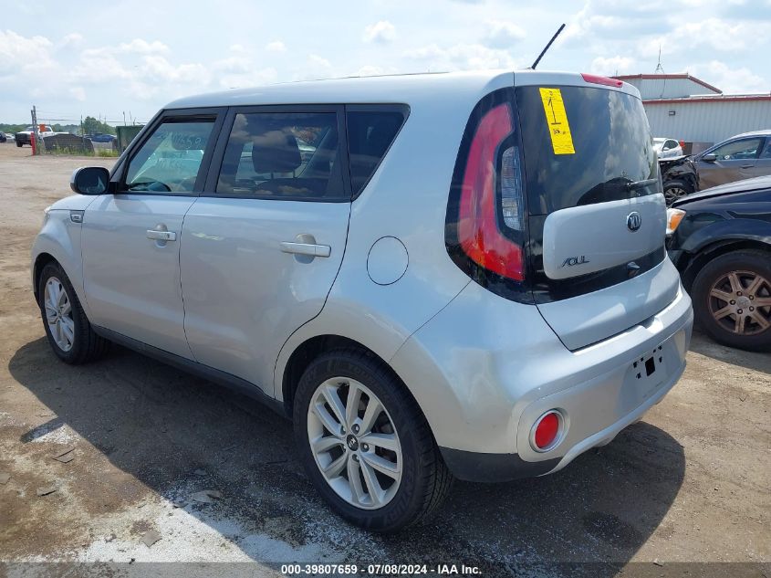 VIN KNDJP3A5XJ7611738 2018 KIA SOUL no.3