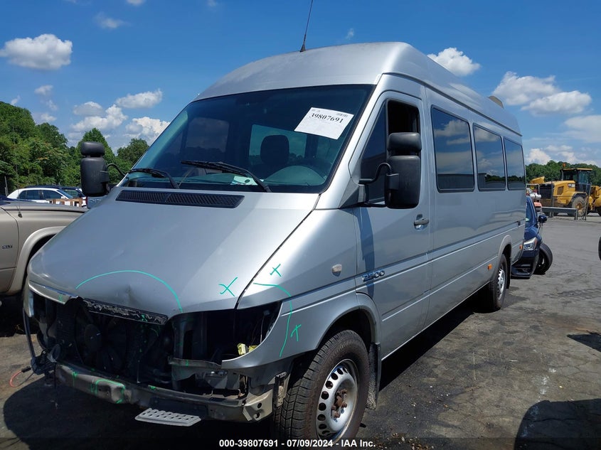 2004 Dodge Sprinter Wagon 2500 High Roof VIN: WD5PD744X45678094 Lot: 39807691