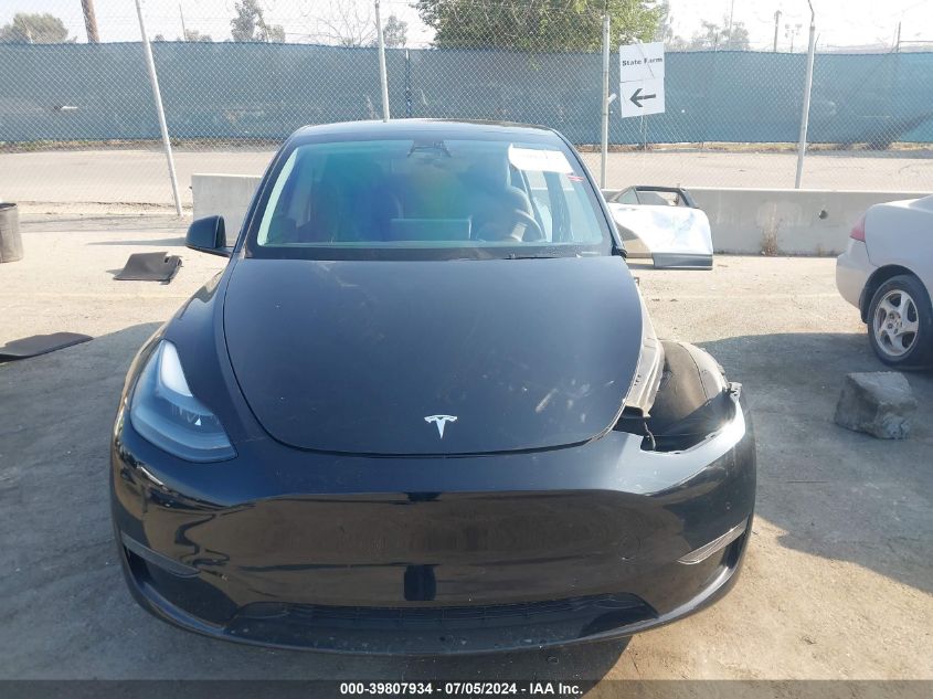 2022 Tesla Model Y Performance Dual Motor All-Wheel Drive VIN: 7SAYGDEF2NF521106 Lot: 39807934