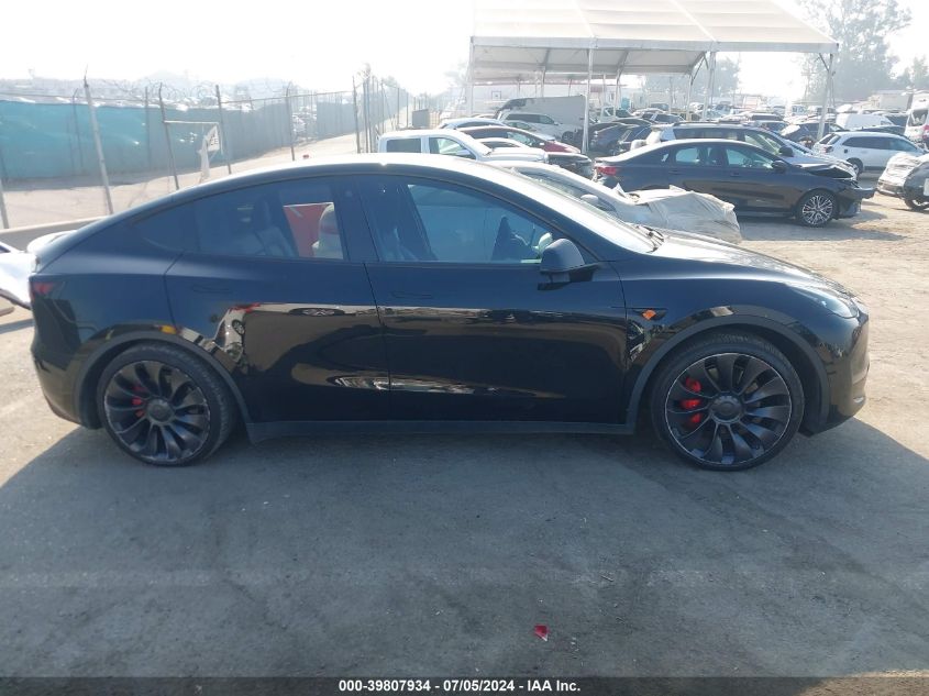 2022 Tesla Model Y Performance Dual Motor All-Wheel Drive VIN: 7SAYGDEF2NF521106 Lot: 39807934