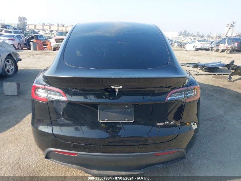 2022 Tesla Model Y Performance Dual Motor All-Wheel Drive VIN: 7SAYGDEF2NF521106 Lot: 39807934