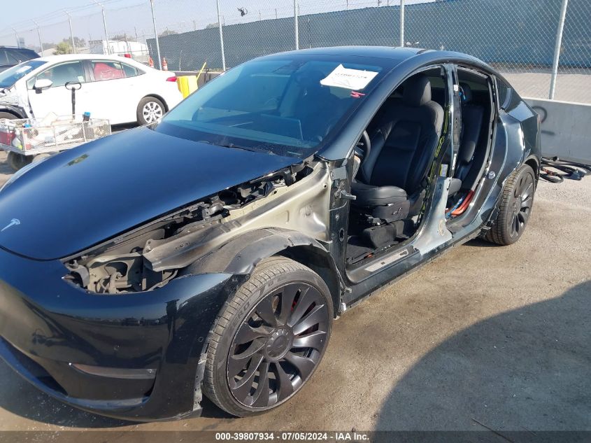 2022 Tesla Model Y Performance Dual Motor All-Wheel Drive VIN: 7SAYGDEF2NF521106 Lot: 39807934