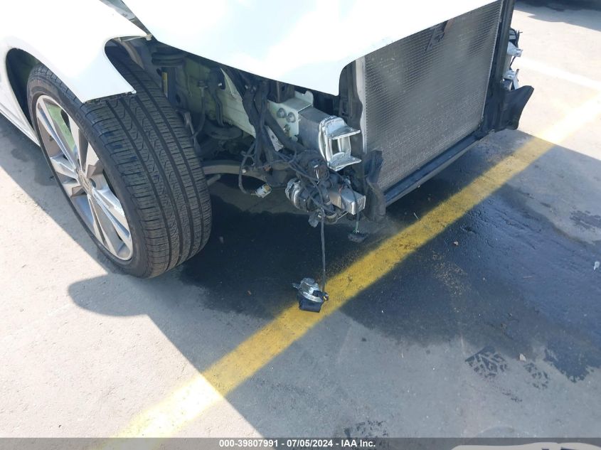 2017 Mercedes-Benz C 300 Luxury/Sport VIN: 55SWF4JB1HU215172 Lot: 39807991