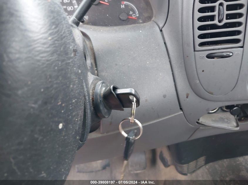 2002 Ford F-150 Xl/Xlt VIN: 2FTRF17202CA44482 Lot: 39808197