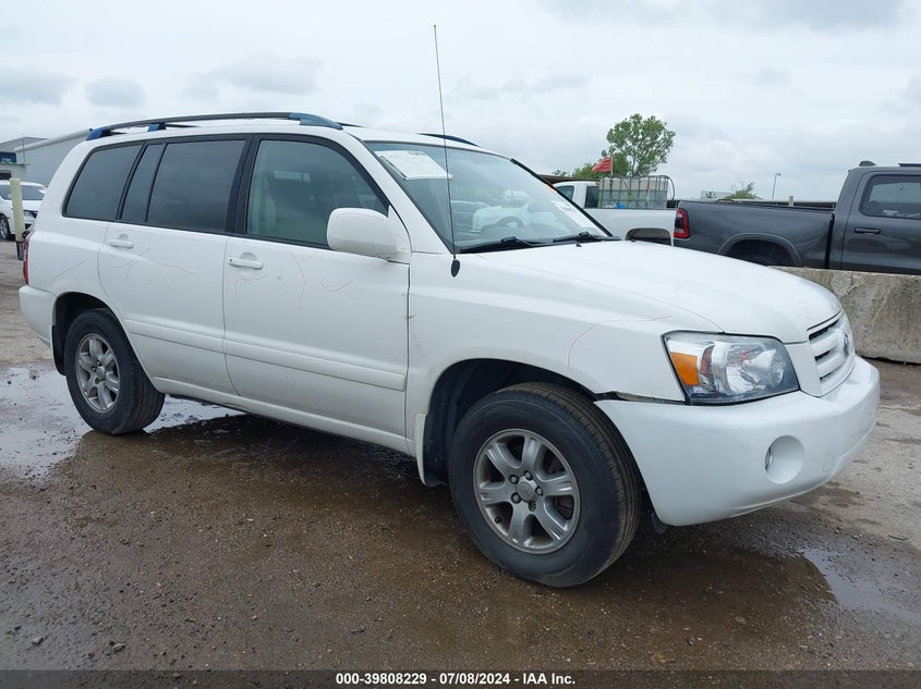 2004 TOYOTA HIGHLANDER