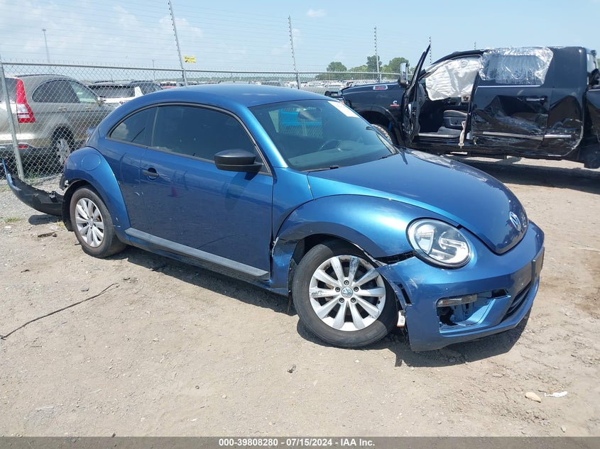 2018 VOLKSWAGEN BEETLE 2.0T COAST/2.0T S - 3VWFD7AT5JM701144