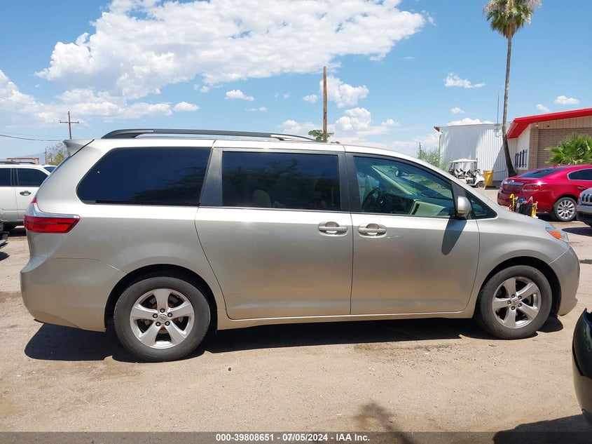 2015 Toyota Sienna Le 8 Passenger VIN: 5TDKK3DC5FS626173 Lot: 39808651