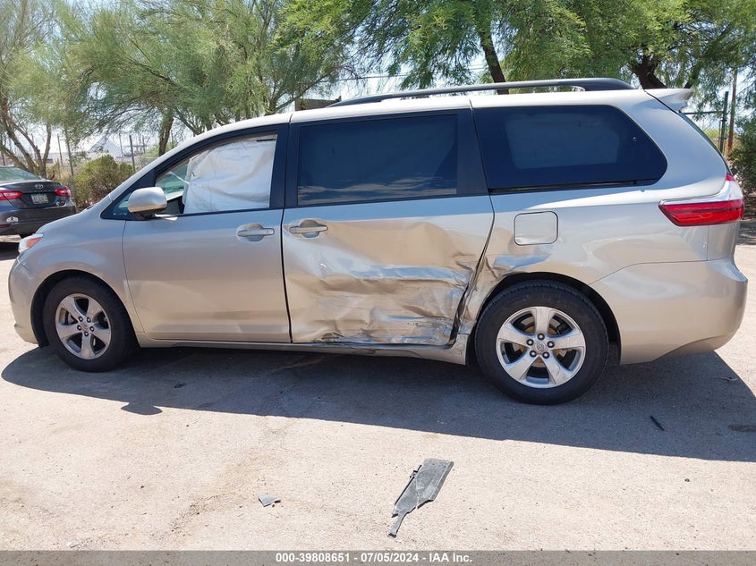 2015 Toyota Sienna Le 8 Passenger VIN: 5TDKK3DC5FS626173 Lot: 39808651