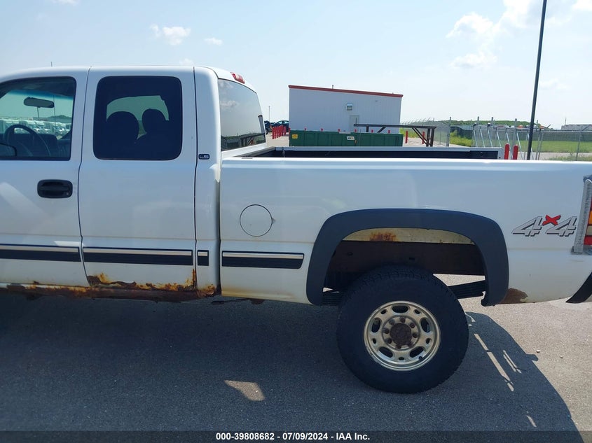 2001 Chevrolet Silverado K2500 Heavy Duty VIN: 1GCHK29G61E236875 Lot: 39808682