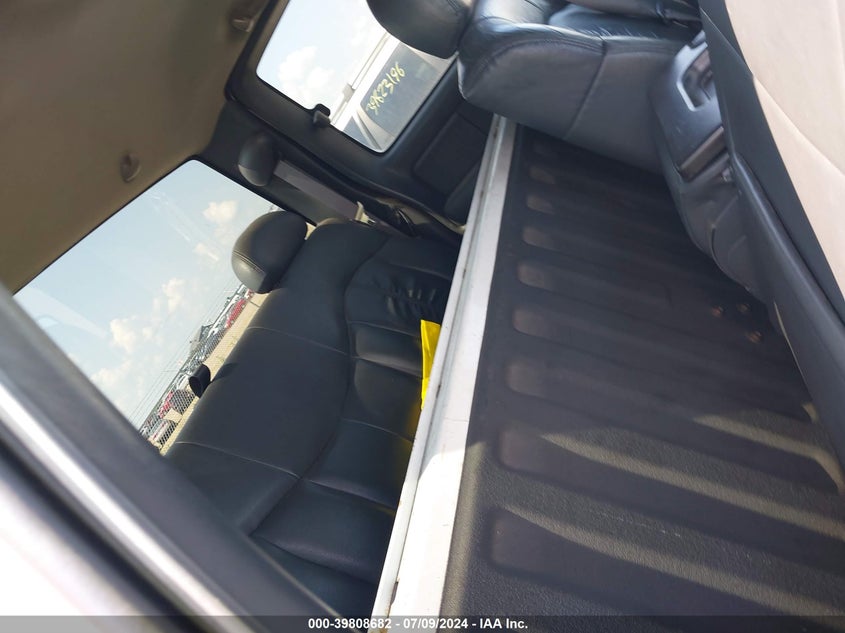 2001 Chevrolet Silverado K2500 Heavy Duty VIN: 1GCHK29G61E236875 Lot: 39808682