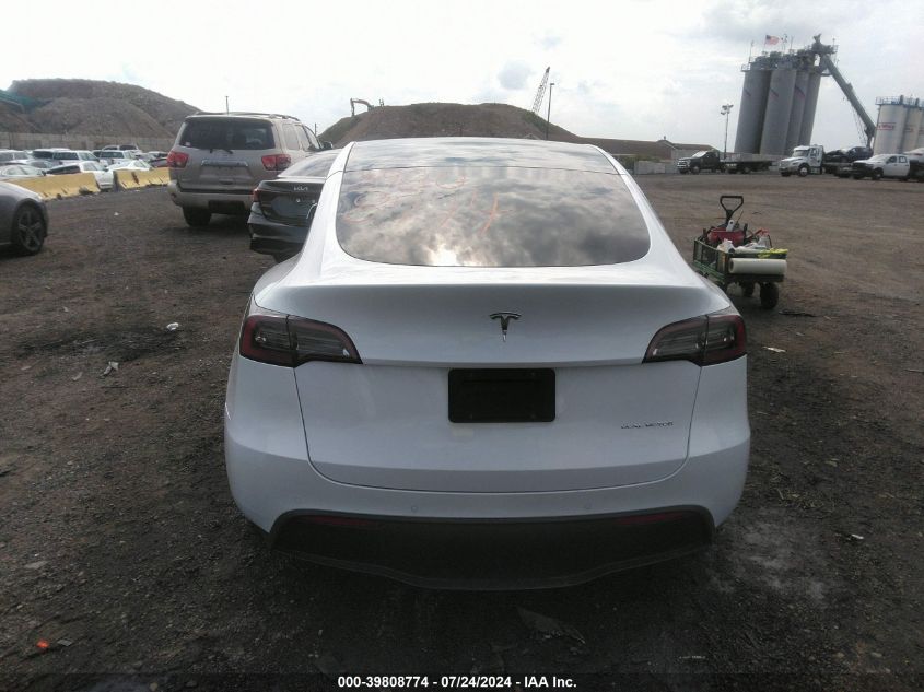 2022 Tesla Model Y Long Range Dual Motor All-Wheel Drive VIN: 7SAYGAEE0NF315403 Lot: 39808774