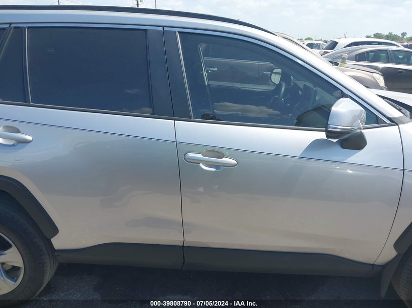 VIN 2T3W1RFV5RC260497 2024 TOYOTA RAV4 XLE