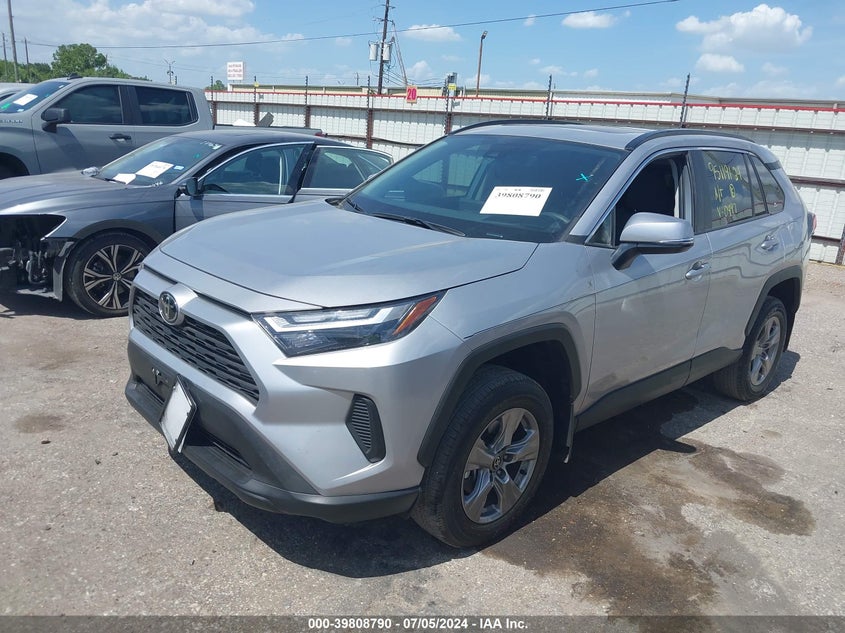 VIN 2T3W1RFV5RC260497 2024 TOYOTA RAV4 XLE