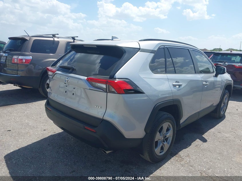 VIN 2T3W1RFV5RC260497 2024 TOYOTA RAV4 XLE