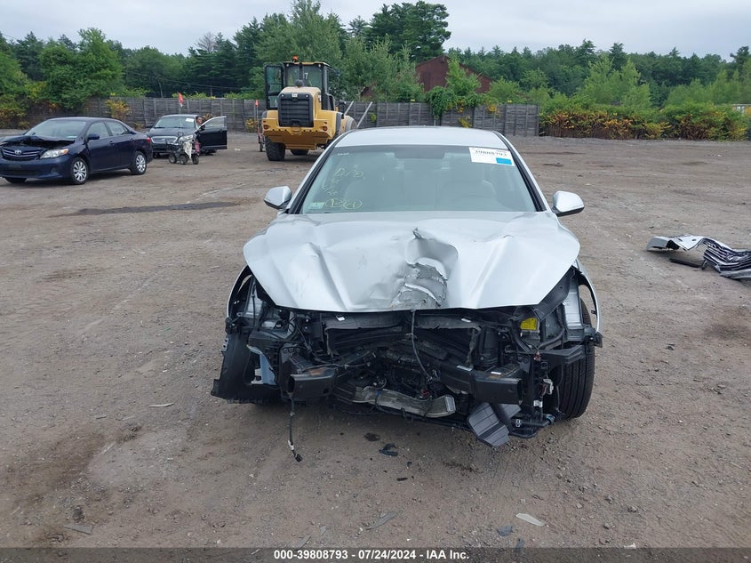 2019 Hyundai Sonata Hybrid Se VIN: KMHE24L39KA090593 Lot: 39808793