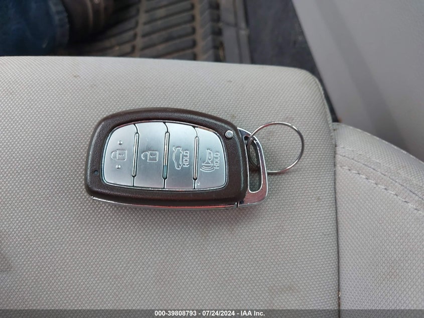 2019 Hyundai Sonata Hybrid Se VIN: KMHE24L39KA090593 Lot: 39808793