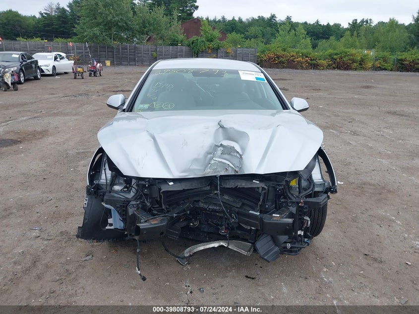 2019 Hyundai Sonata Hybrid Se VIN: KMHE24L39KA090593 Lot: 39808793