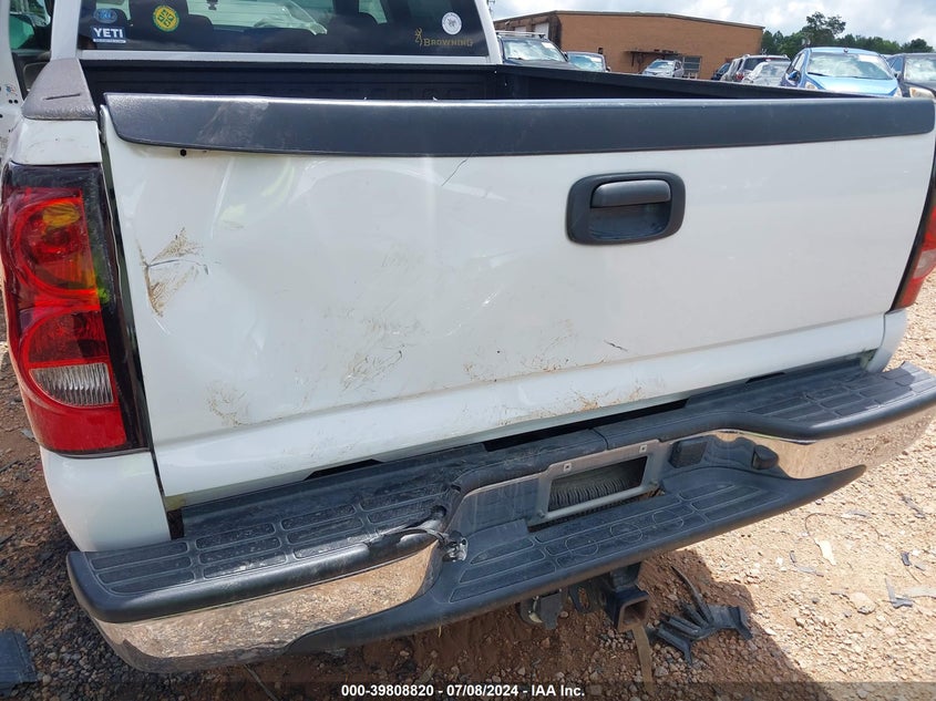 2005 Chevrolet Silverado K2500 Heavy Duty VIN: 1GCHK23275F942394 Lot: 39808820