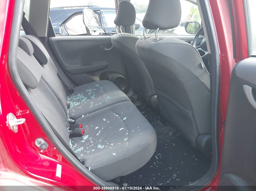 2013 Honda Fit VIN: JHMGE8H3XDC021132 Lot: 39808919