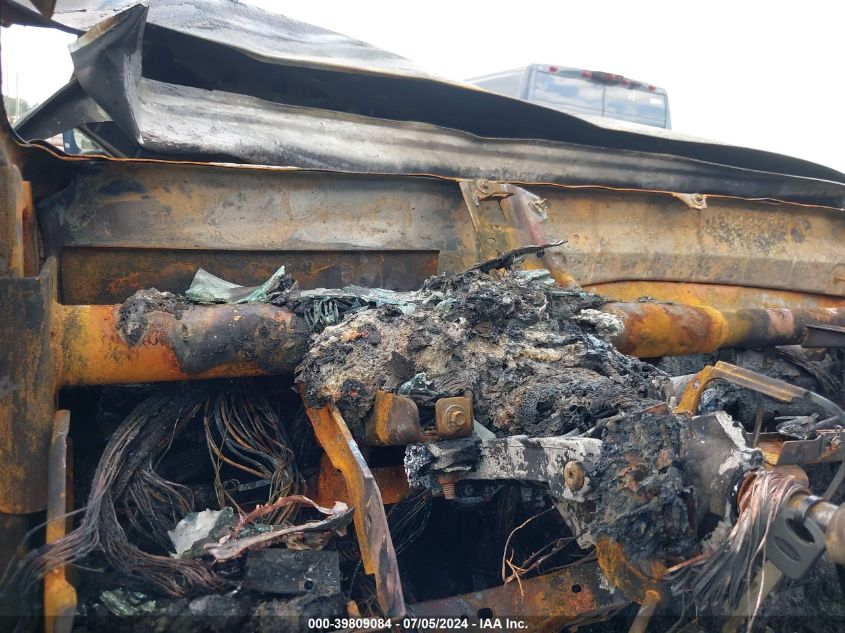 2001 Ford F-350 Lariat/Xl/Xlt VIN: 1FTSX31F21ED49447 Lot: 39809084