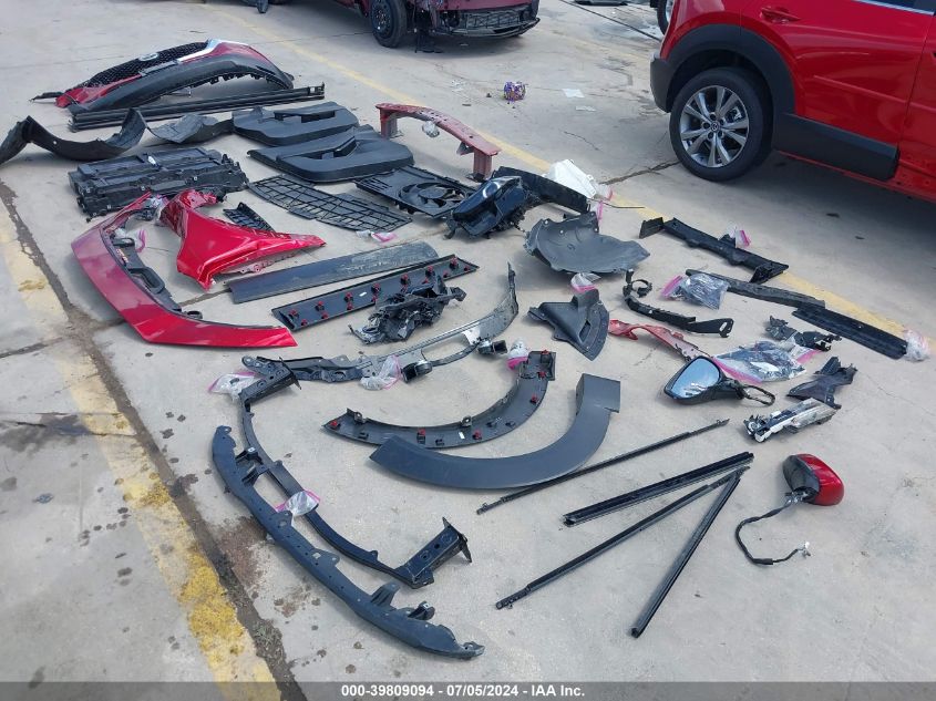 2024 Mazda Cx-30 2.5 S Preferred Package VIN: 3MVDMBCM0RM604091 Lot: 39809094