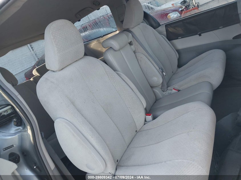 2011 Toyota Sienna Le V6 VIN: 5TDKK3DC4BS081836 Lot: 39809342