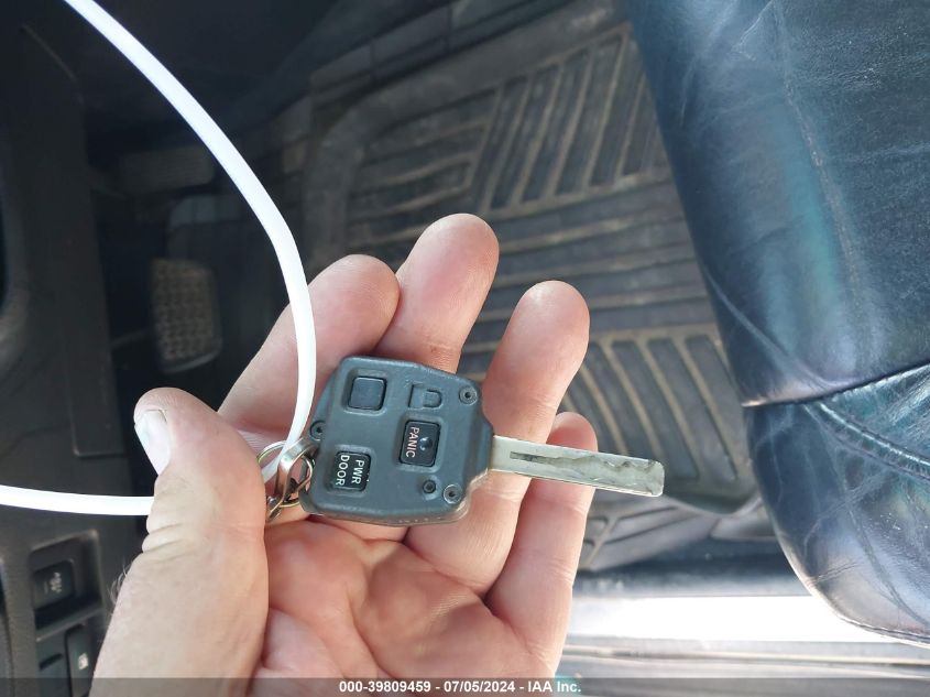 2004 Lexus Rx 330 VIN: JTJGA31U540017121 Lot: 39809459