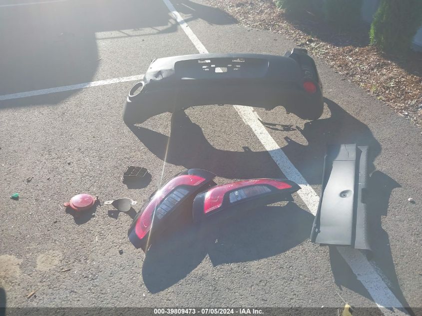 2015 Kia Soul VIN: KNDJN2A26F7221698 Lot: 39809473