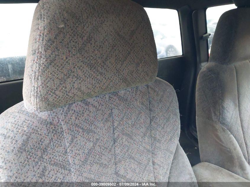 2001 GMC Sonoma Sls VIN: 1GTCS19W118173985 Lot: 39809502